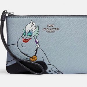 Coach Wristlet With Ursula